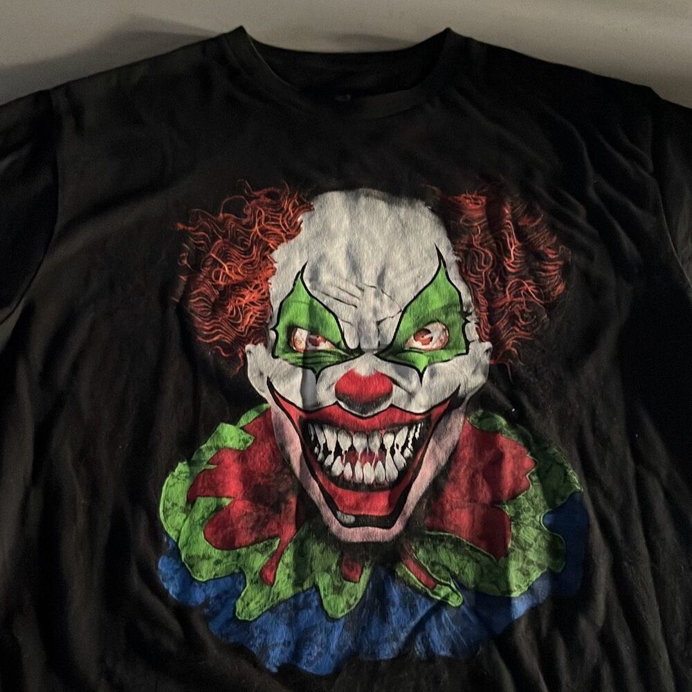 Way to Celebrate Halloween Creepy Clown Graphic T Size Large